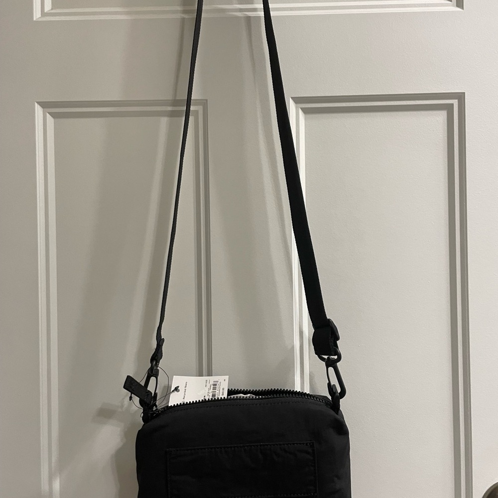 Backpack - Picture 2 of 10